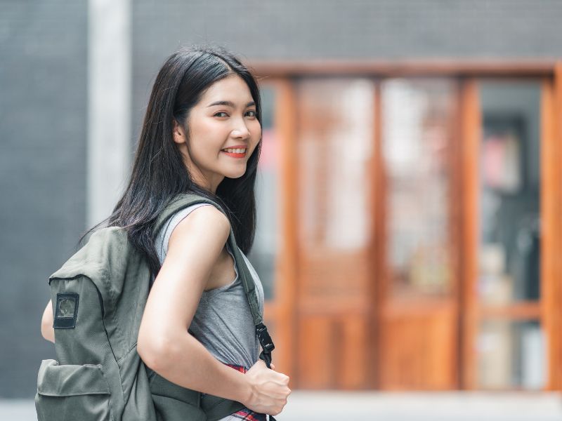 Con gái có nên học Quản trị Kinh doanh không? Ngành Quản trị kinh doanh rất phù hợp với các bạn nữ