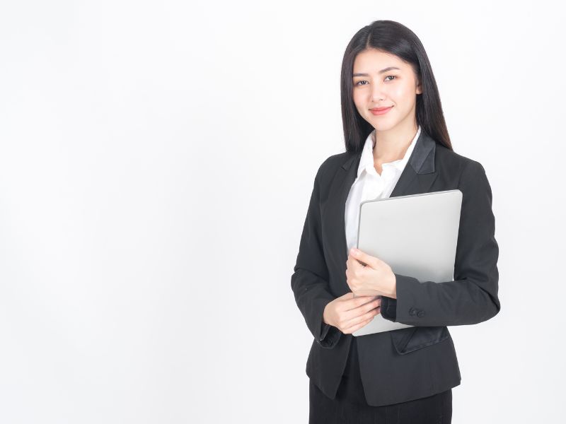 Những chuyên ngành trong Quản trị kinh doanh phù hợp với các bạn nữ