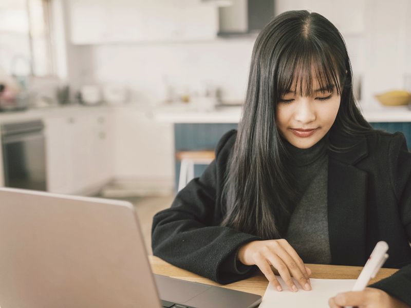 Học từ xa mang đến trải nghiệm học tập khác biệt với hình thức chính quy Học từ xa mang đến trải nghiệm học tập khác biệt với hình thức chính quy