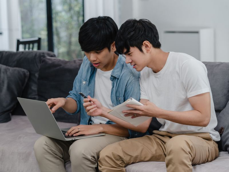 Nên học Công nghệ thông tin từ xa hay chính quy để đảm bảo việc làm sau tốt nghiệp