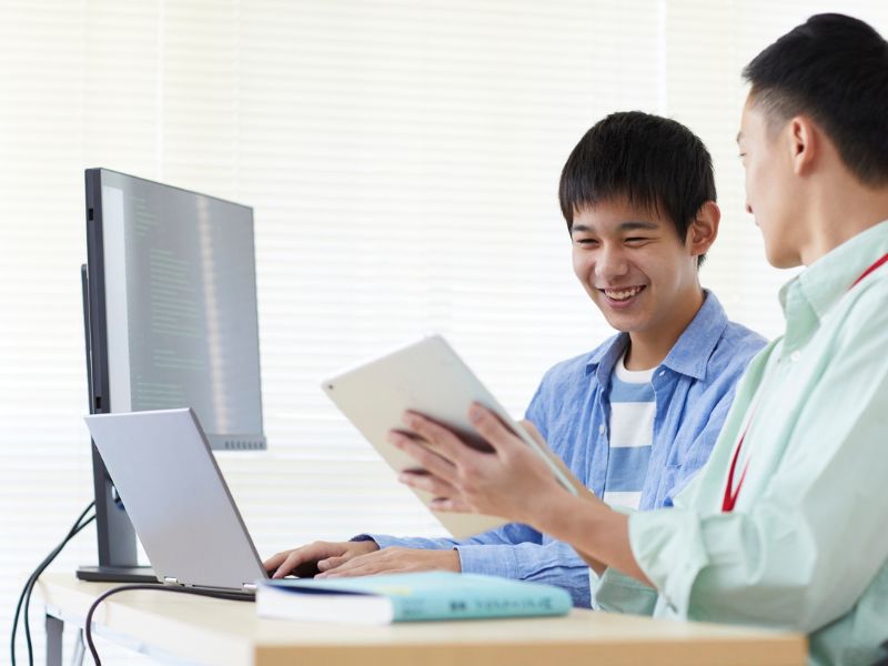 Thăng tiến sự nghiệp học CNTT từ xa: Những đối tượng nên theo học ngành CNTT từ xa để dễ dàng thăng tiến sự nghiệp