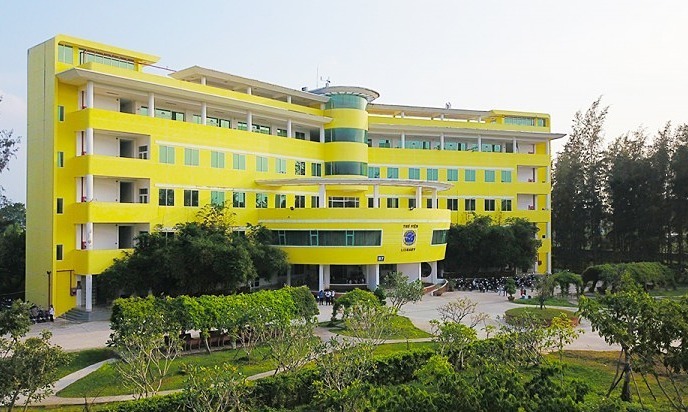 truong-dao-tao-luat-6