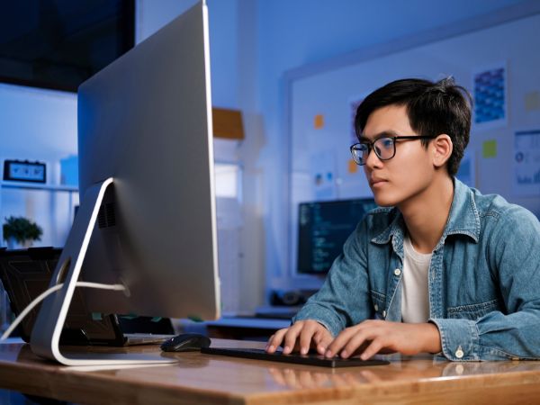 co-hoi-viec-lam-cua-nganh-lap-trinh-vien-nhung-1